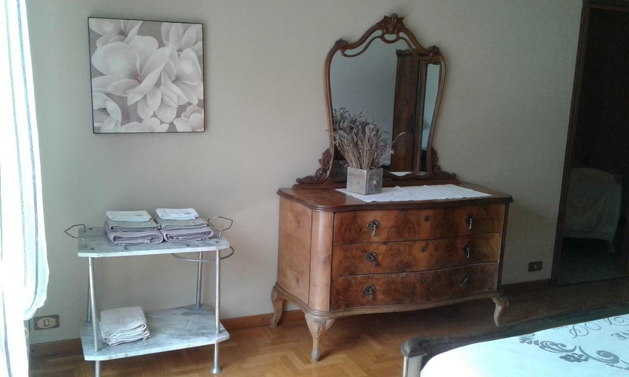 Casa Vacanze Donatella Carenno Buitenkant foto